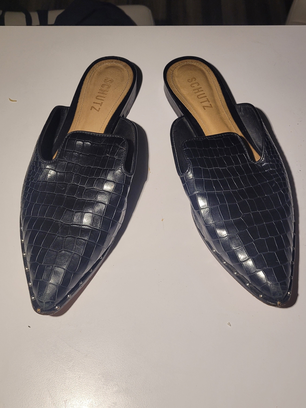 Schutz black croc-embossed leather pointed-toe mules Size 8